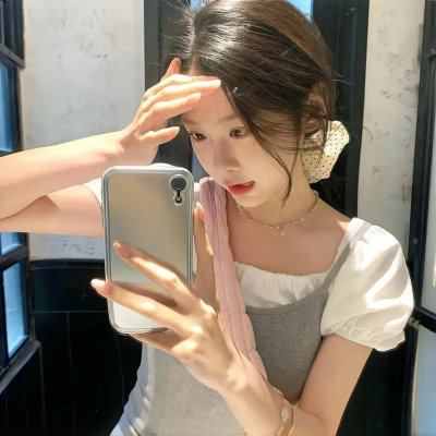 云端灯火纪海报